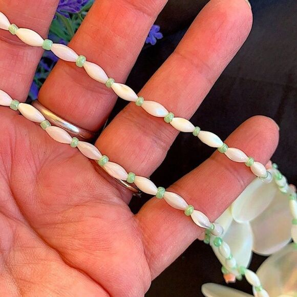 Unique Gorgeous Vintage Teardrop MOP Necklace W/Angel Skin Coral Accents - Picture 7 of 9